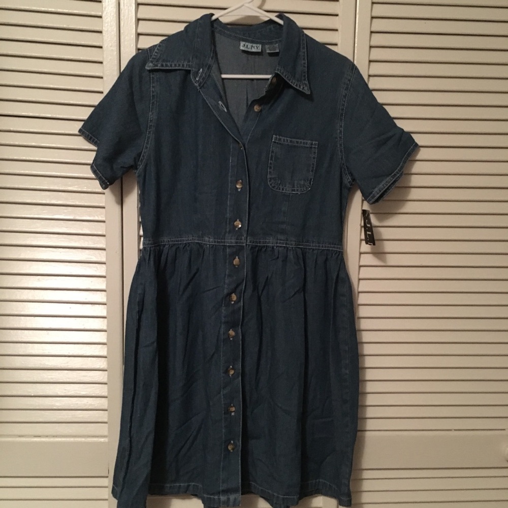 Woman’s button down denim dress J.L.N.Y Size M